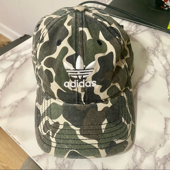 Adidas cap - Picture 2 of 9